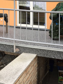 Vorbereitungen zur Sanierung eines Balkons