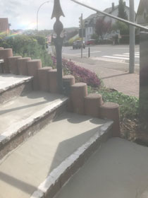 Der Untergrund der Treppe wird vorbereitet